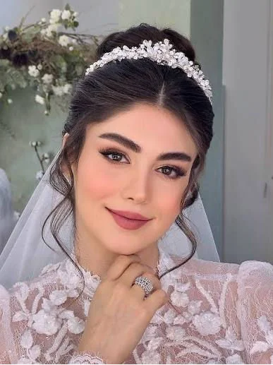 نگین کریمی